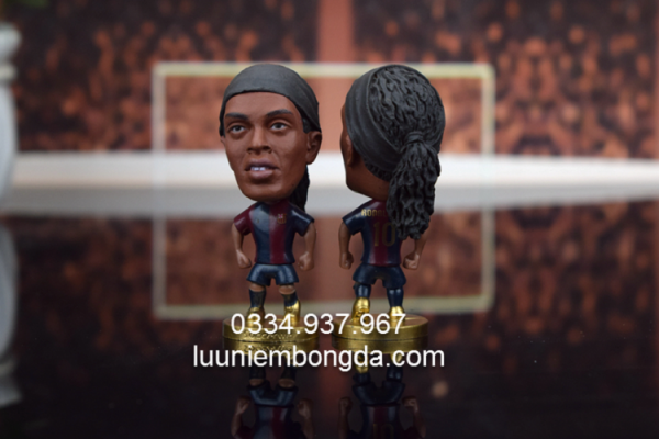 Tượng cầu thủ bóng đá, tượng Ronaldinho