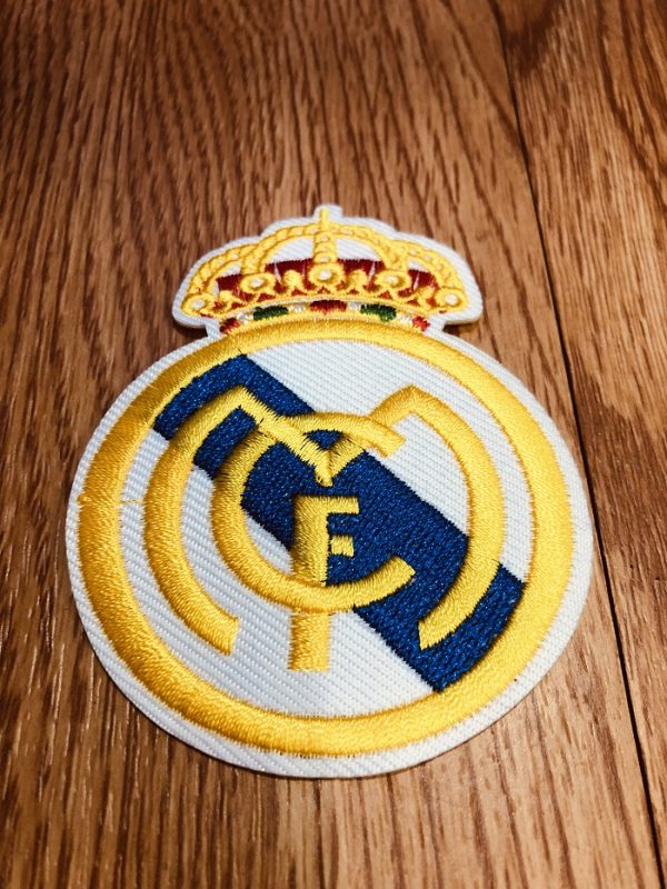 Logo may hoặc ủi đồ tiền dụng Real Madrid